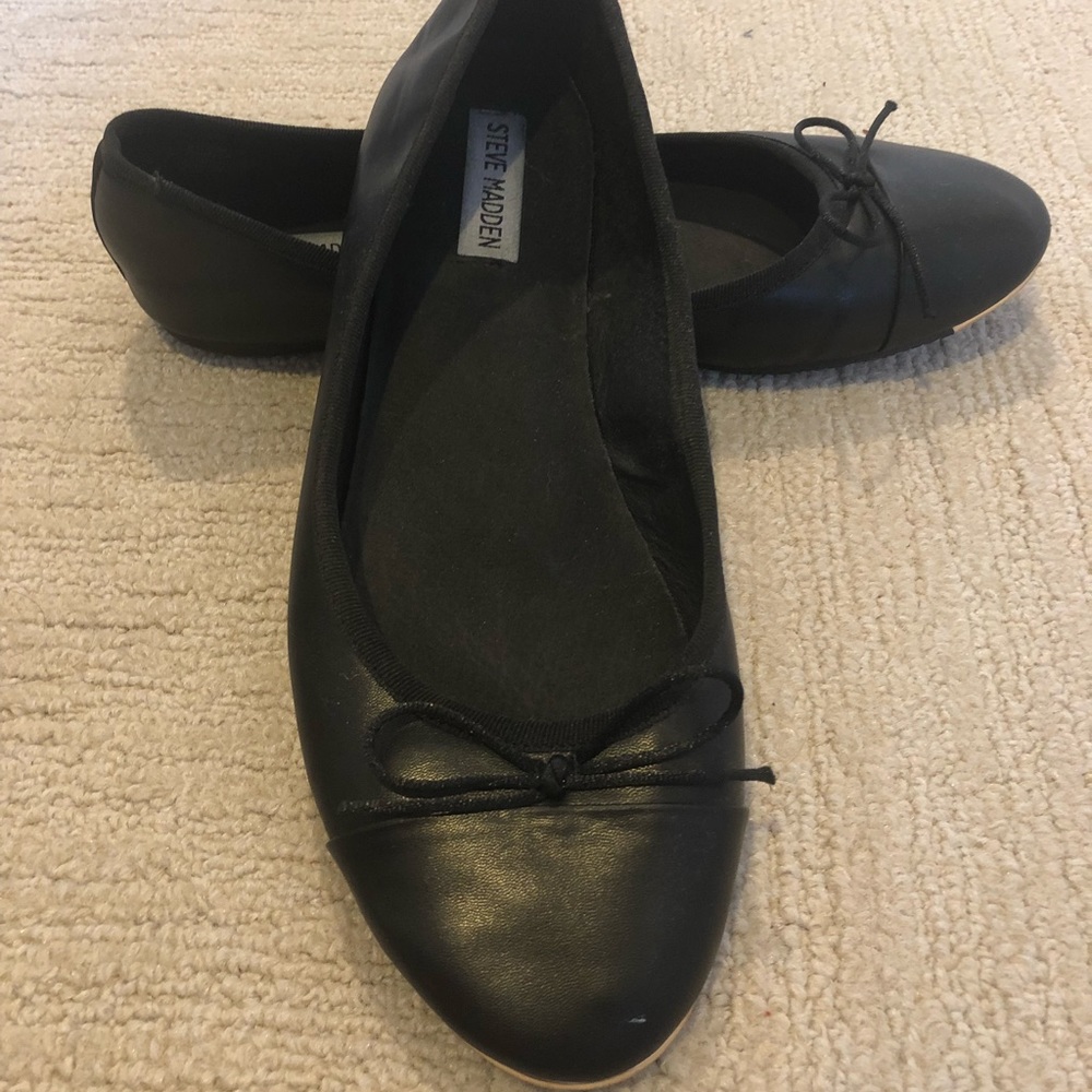 Black Steve Madden Flats - Size 10